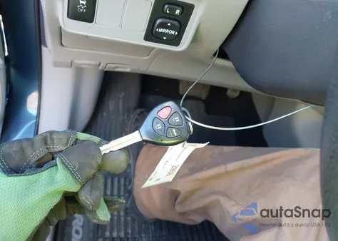 2013 Toyota Corolla Le z USA, uszkodzony, nr VIN 5YFBU4EE2DP202049